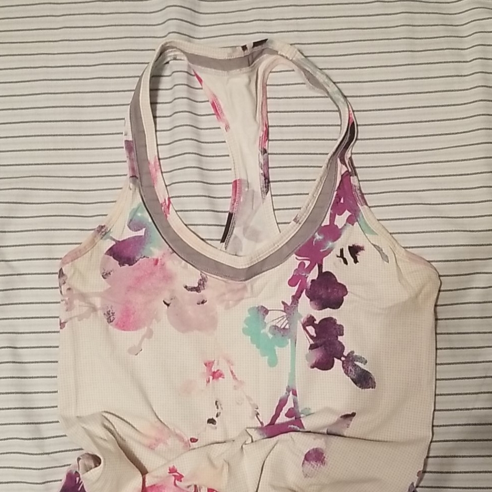 Maternity workout top